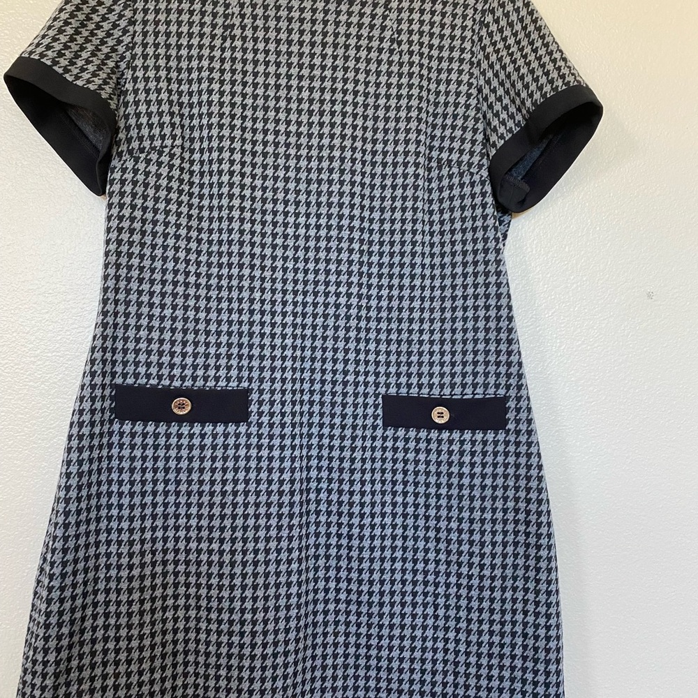 Women size 12 Dress with cap sleeve